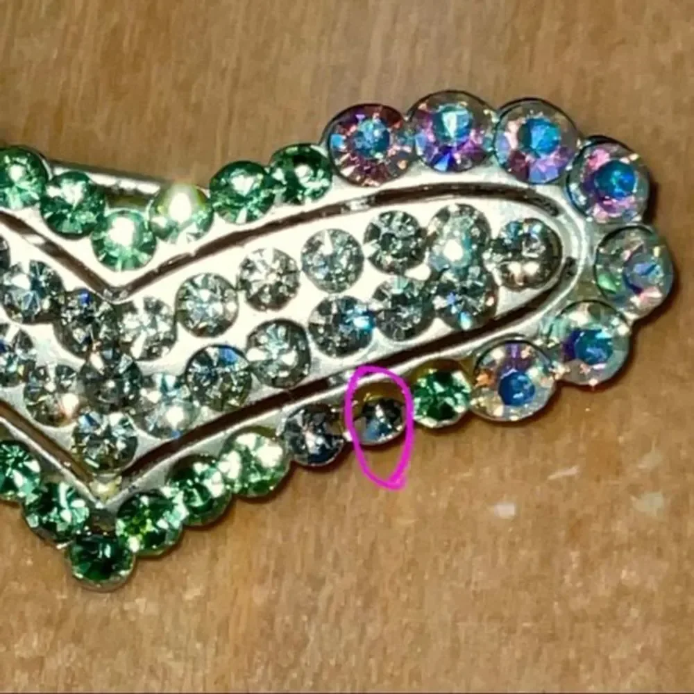 Vintage rhinestone heart hair clip